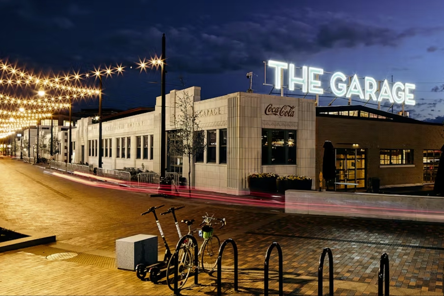 1822 Central Ave Indianapolis IN 46202_MLS_ 22072994_HipUrbanHouses-Com _Mitch Rolsky_ToHelpUmove (15)