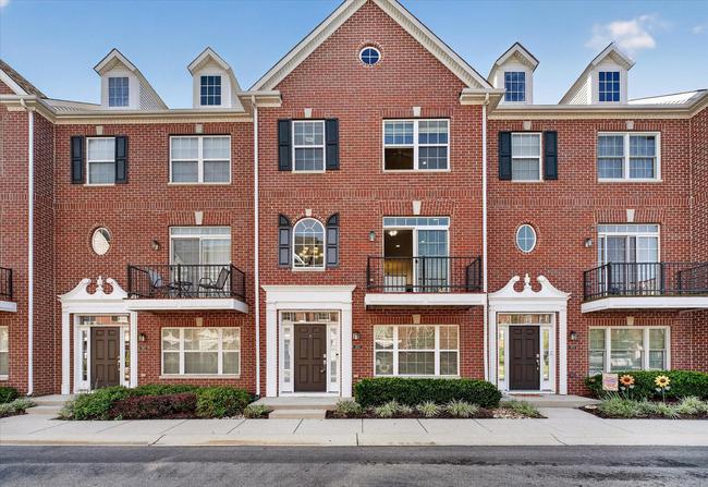 963 2ND Avenue NW, IN 46032
