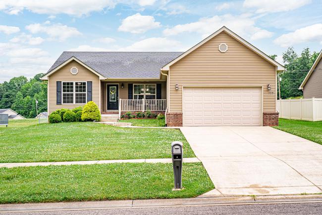 125 Boone Trace, KY 40160