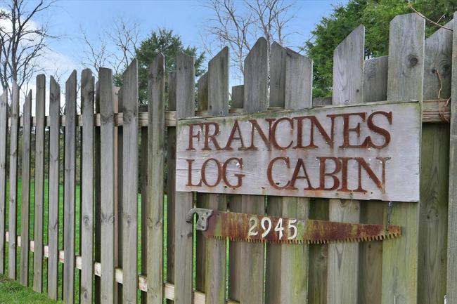 2945 N Greenbrier Rd, IN 47250
