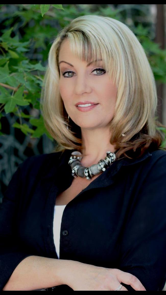 Photo of Shelly Garriott,