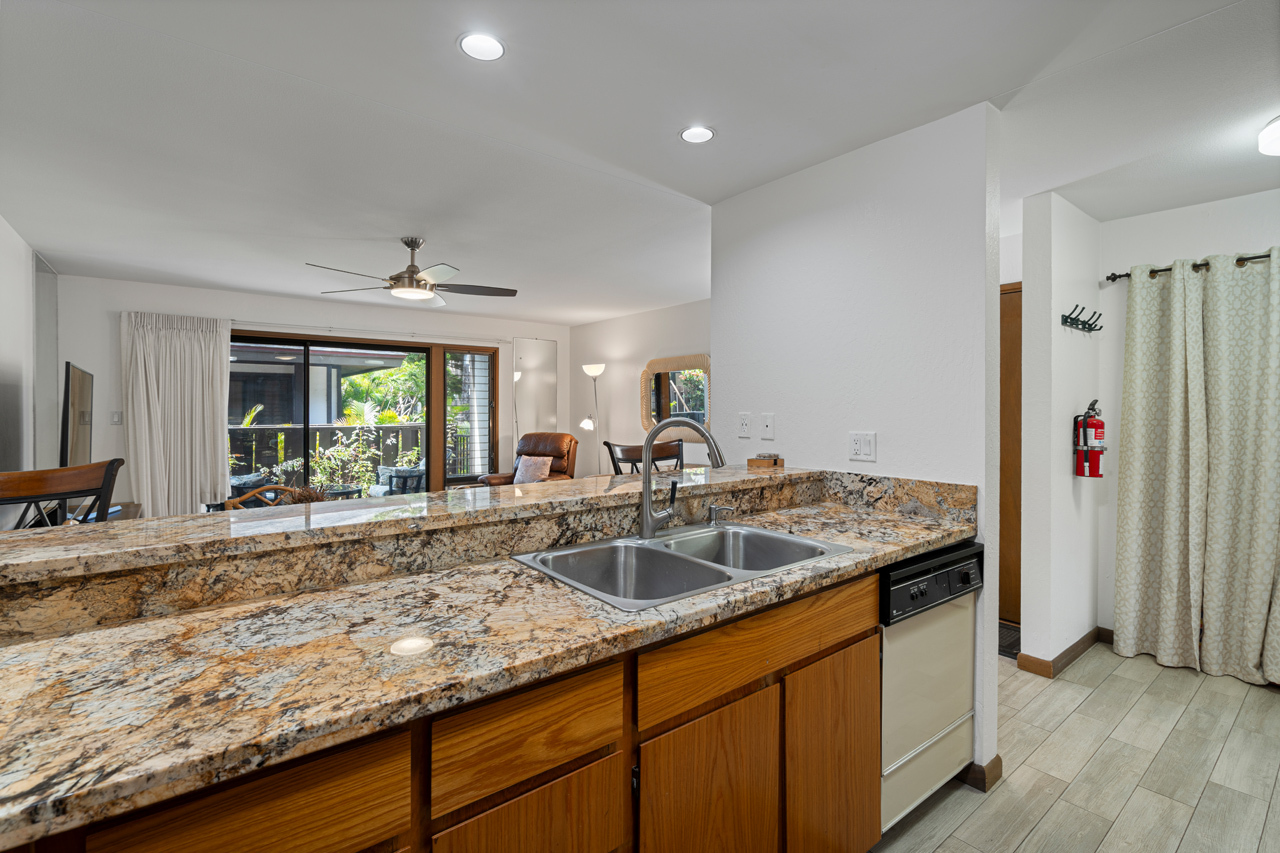 Kitchen: 
