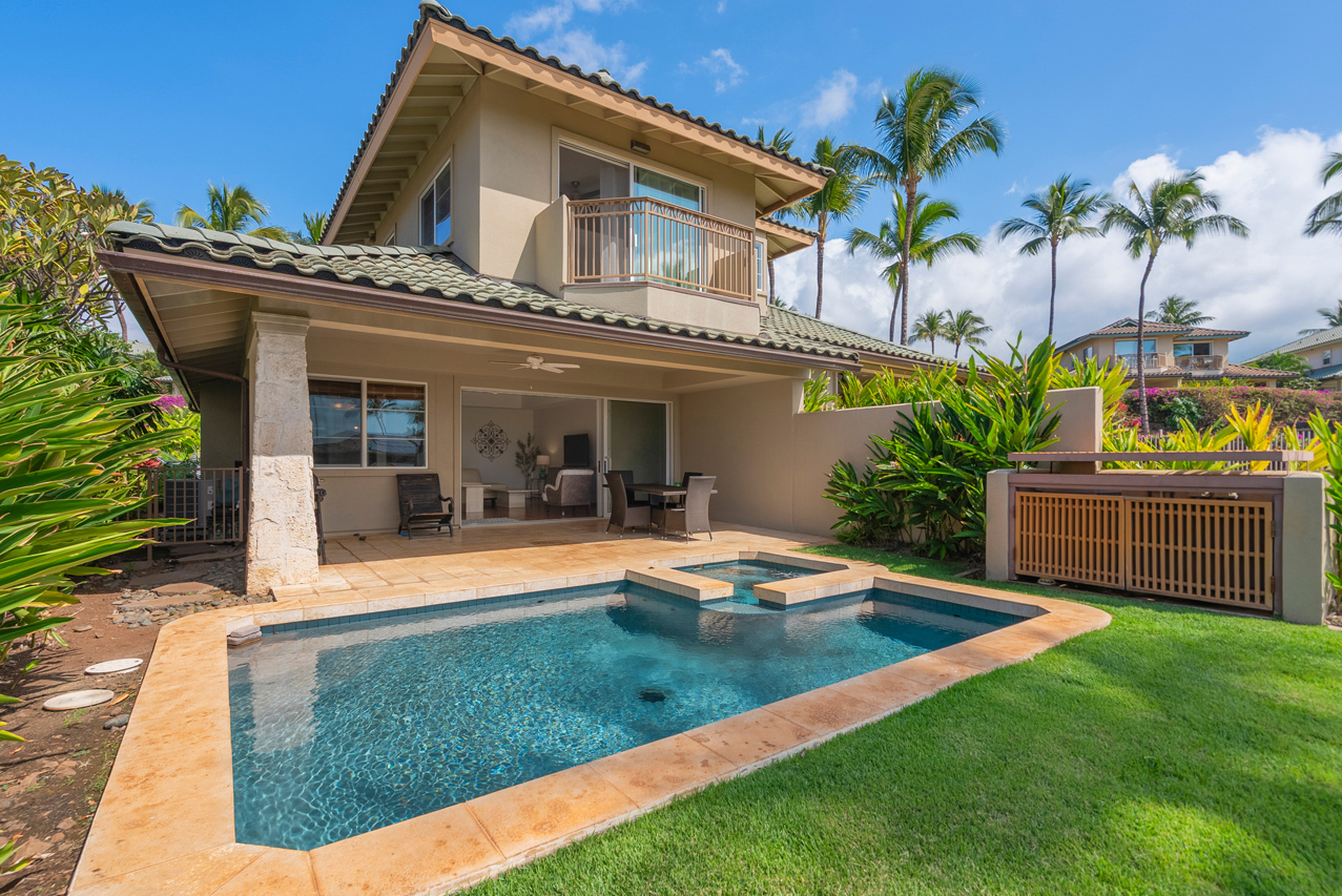 Private pool & hot tub: 