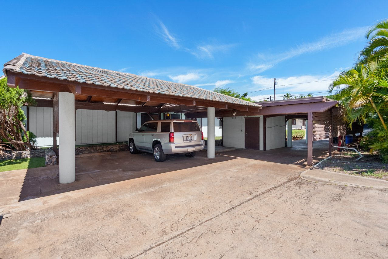 Ample parking and storage: 