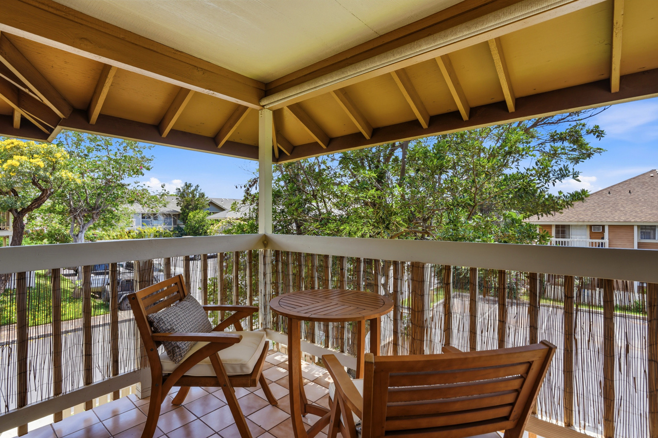 Covered lanai: 