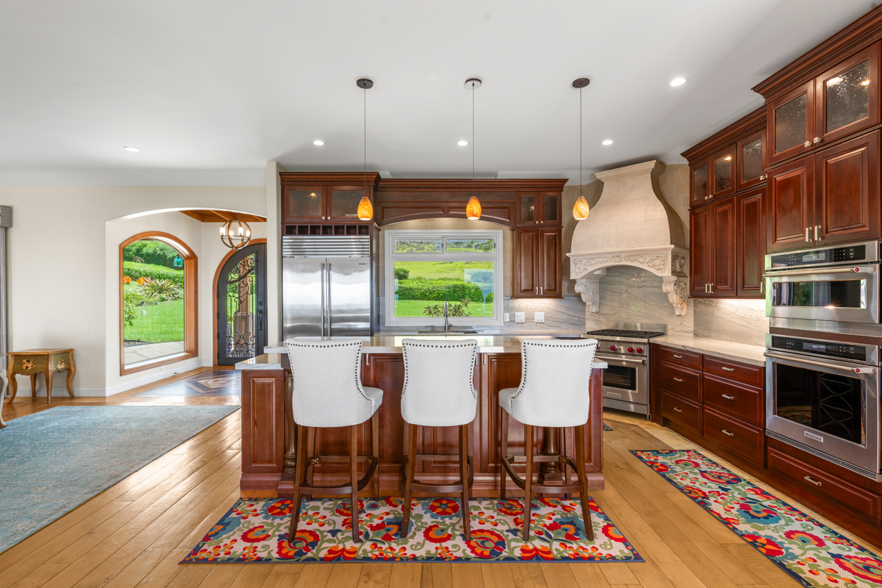 Kitchen: 