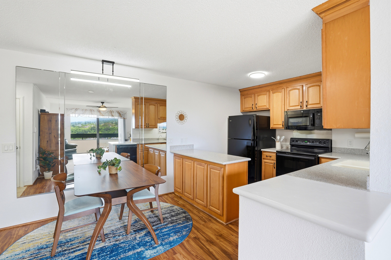 Dining area: 