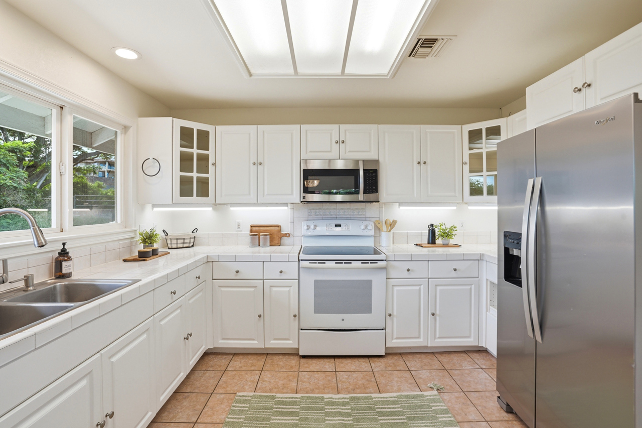 Kitchen: 