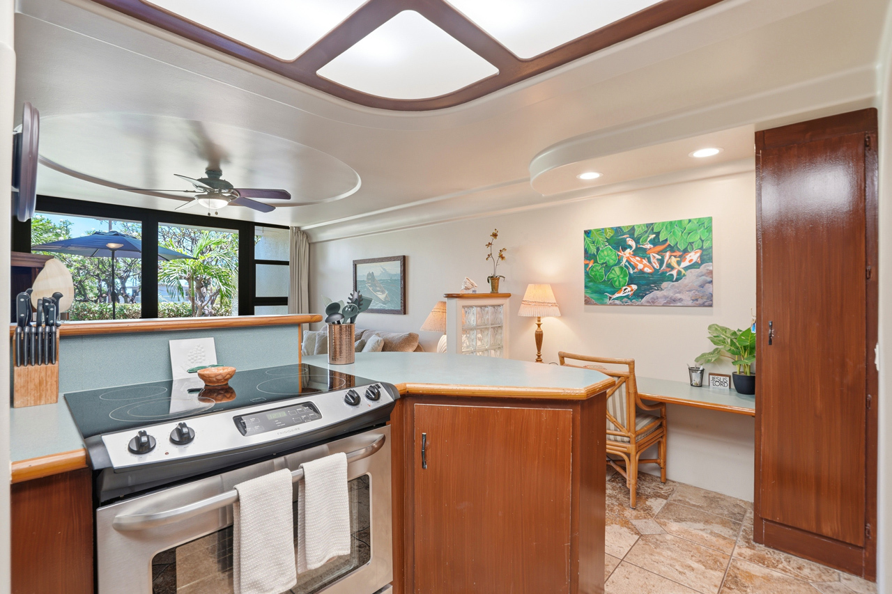 Kitchen: 