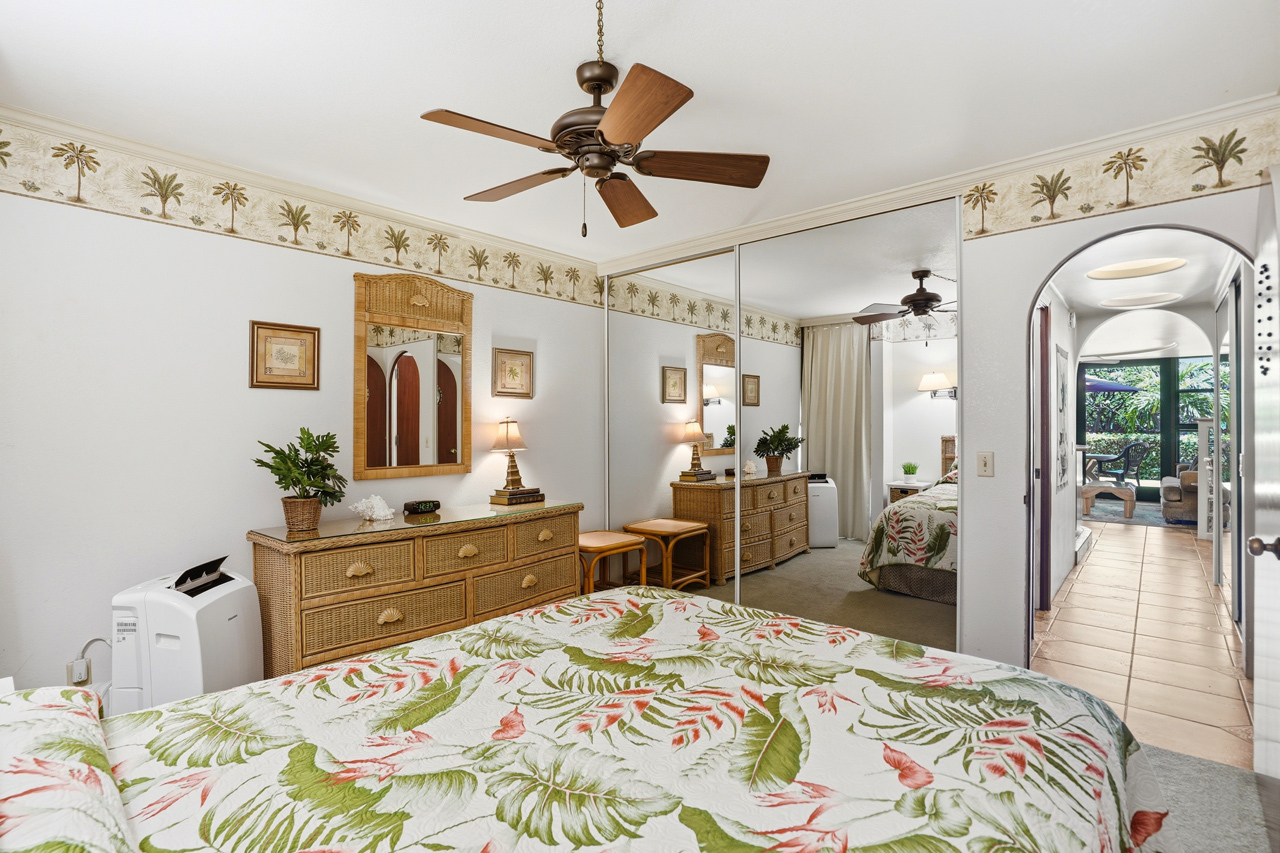 Bedroom: 