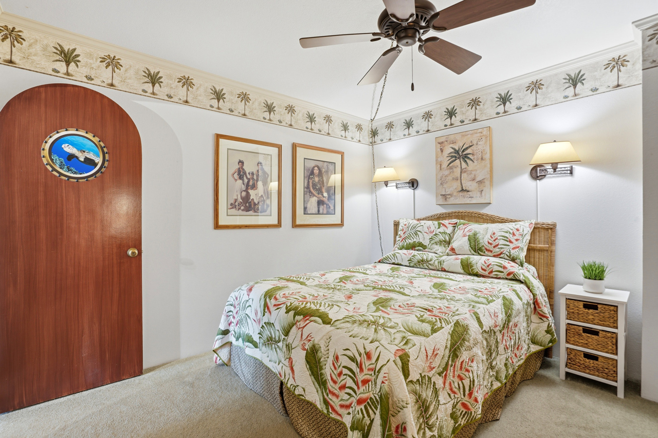 Bedroom: 
