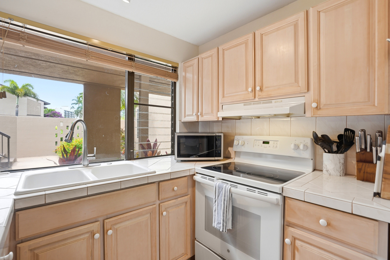 Kitchen: 
