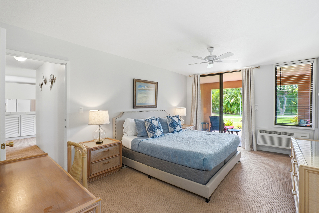 Bedroom: 