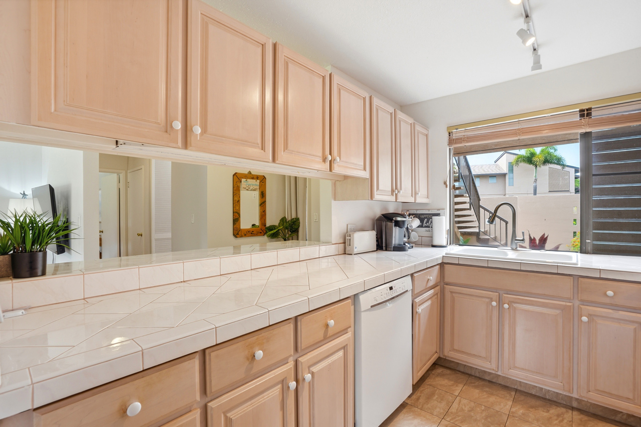 Kitchen: 
