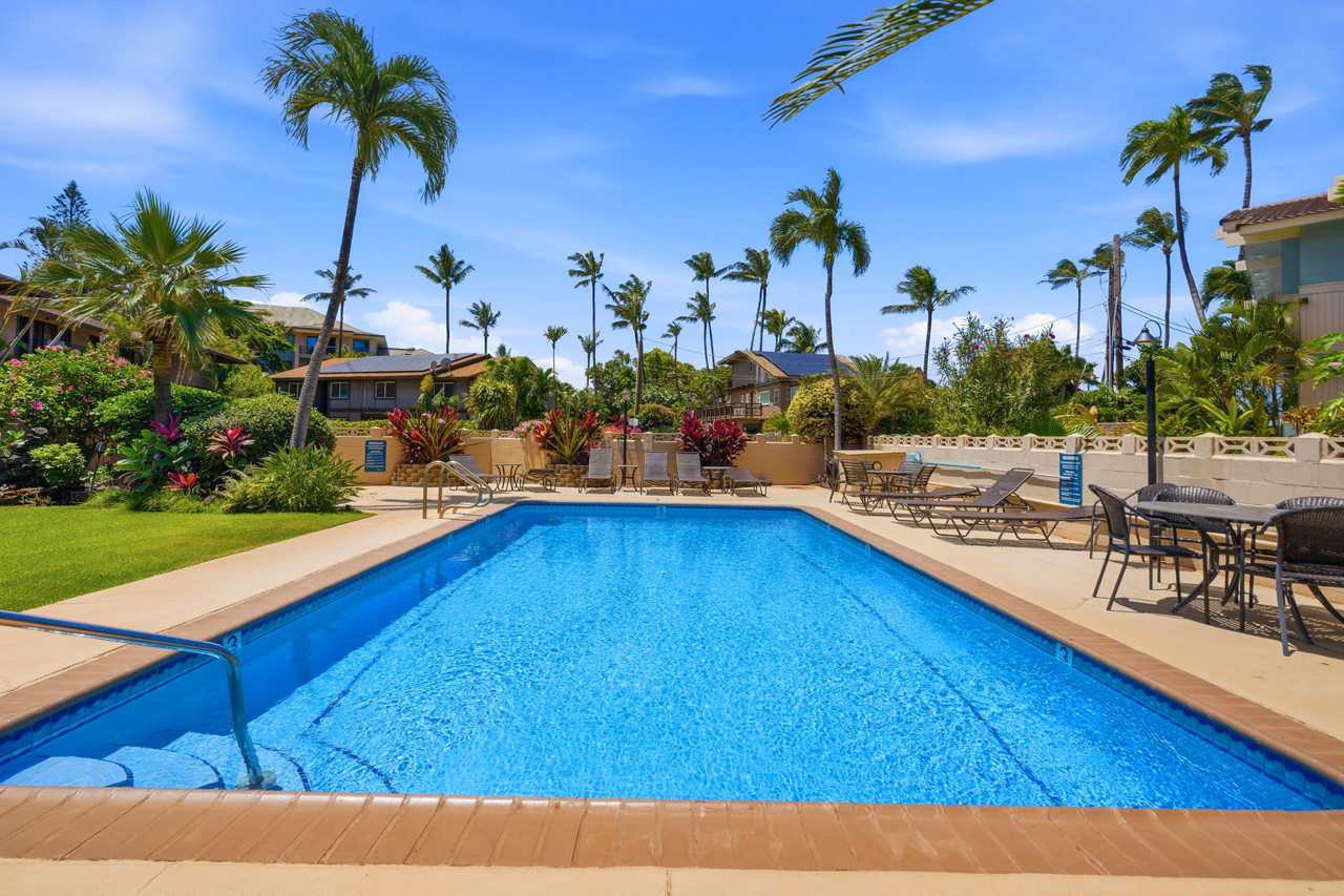 Community pool: 