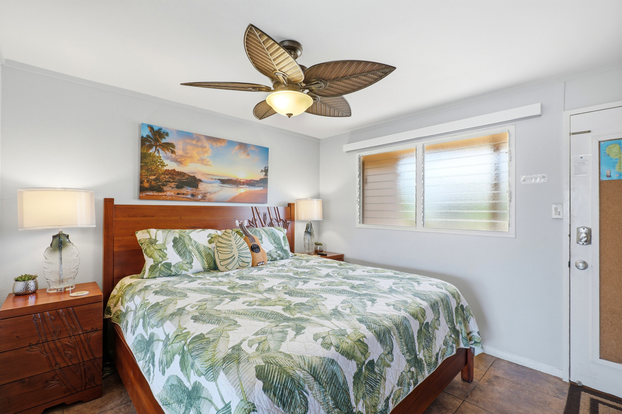 Bedroom: 