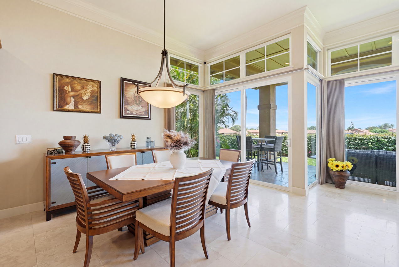 Dining area: 