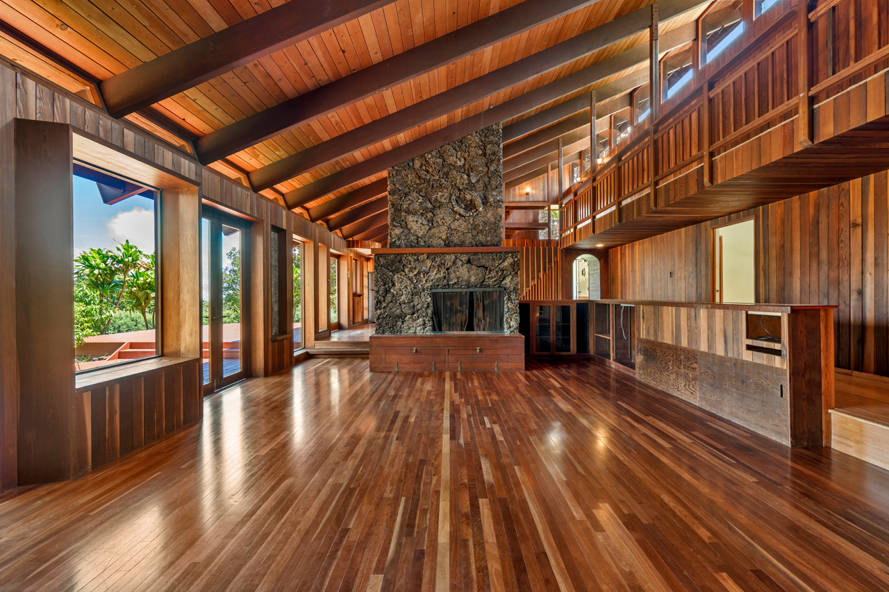 Grand living room: 
