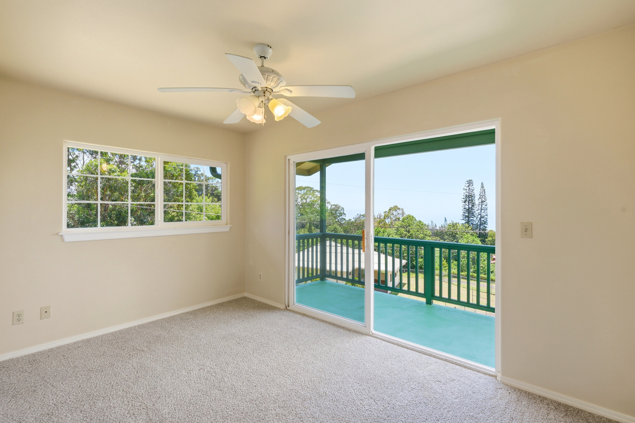 Upstairs Suite: Bedroom