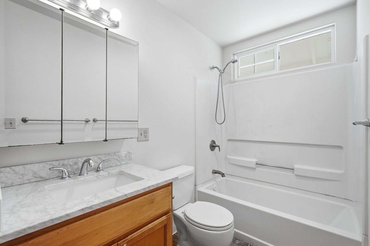 Bathroom: 