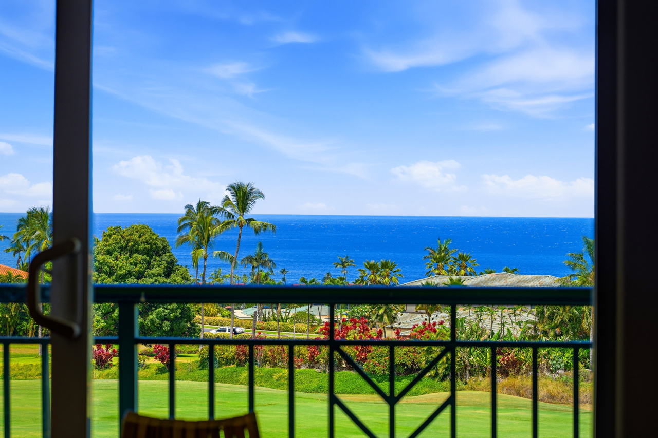 Panoramic ocean views: 