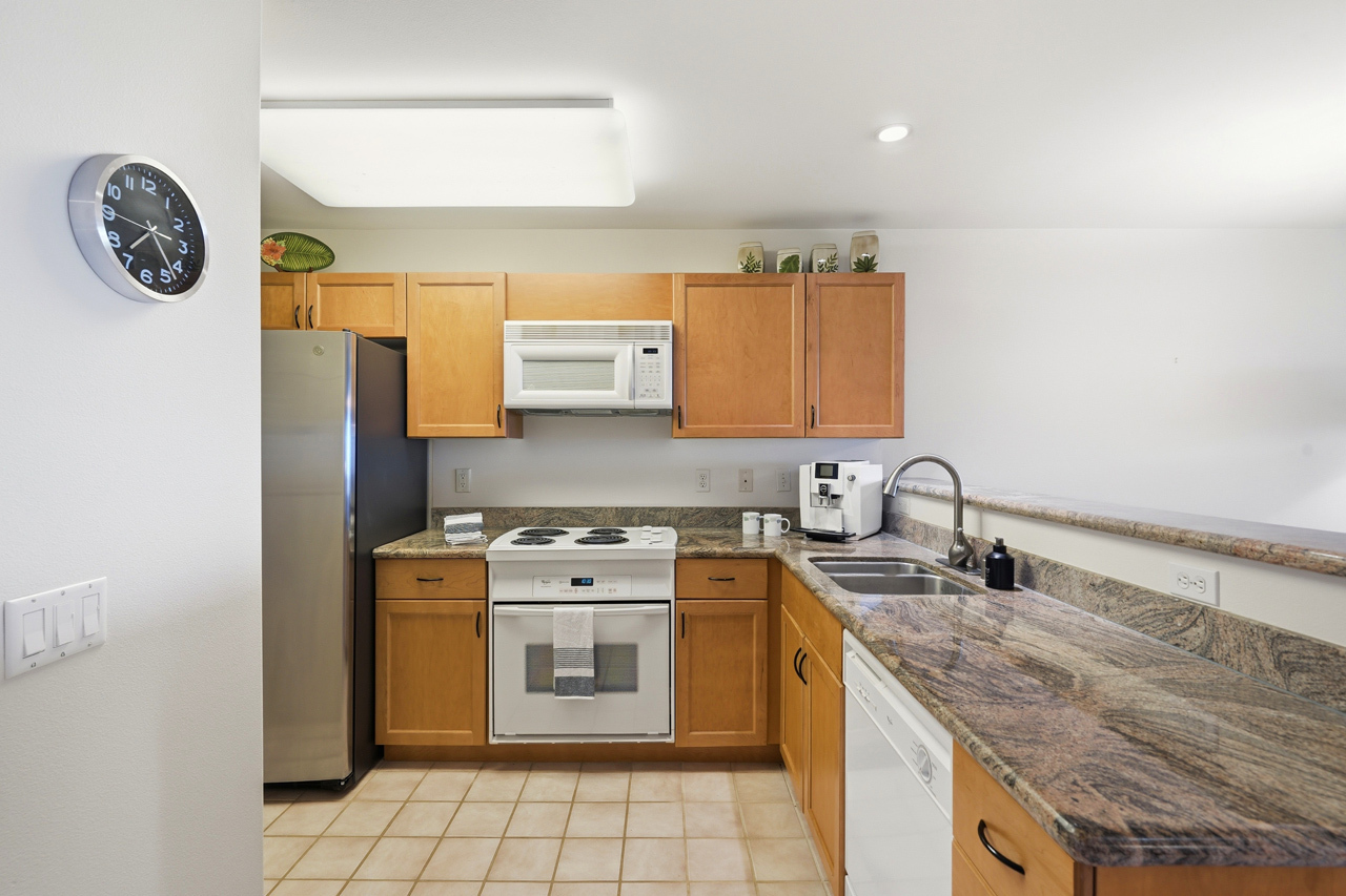 Kitchen: 