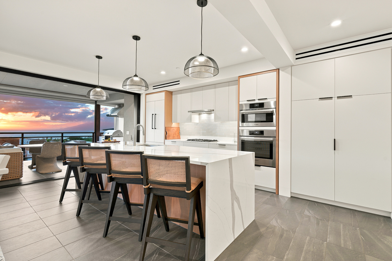 Kitchen: 