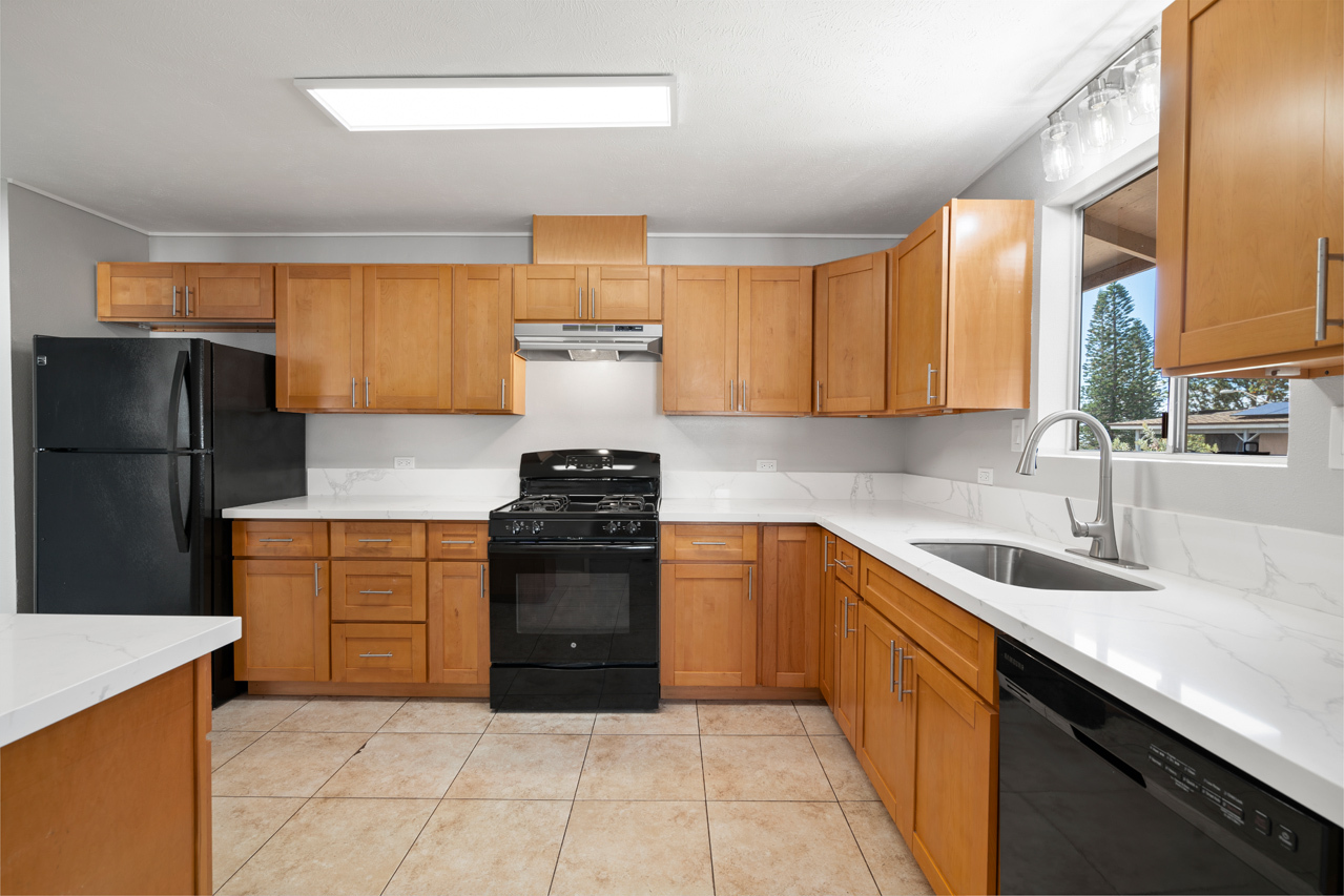 Kitchen: 
