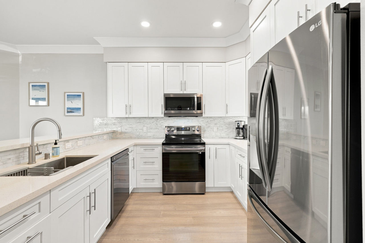 Kitchen: 