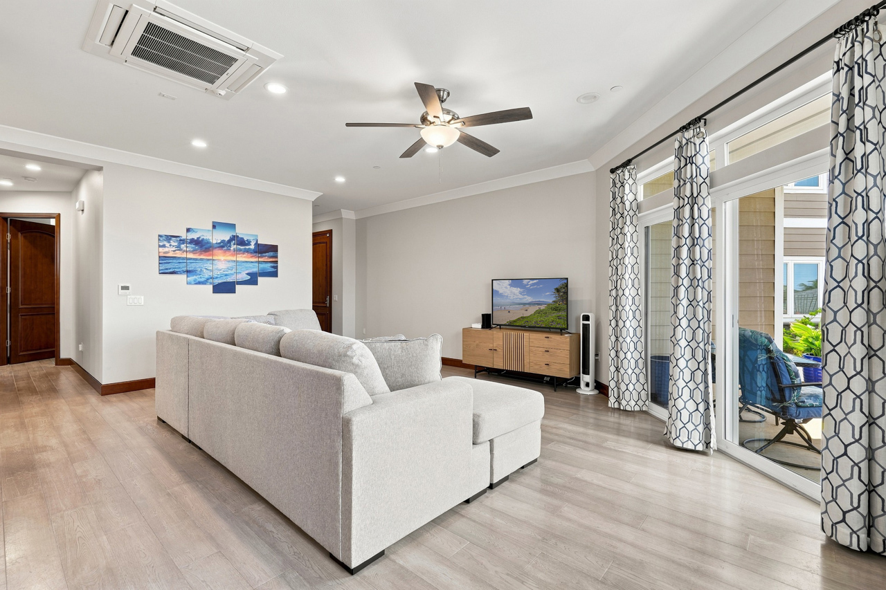 Living room: 