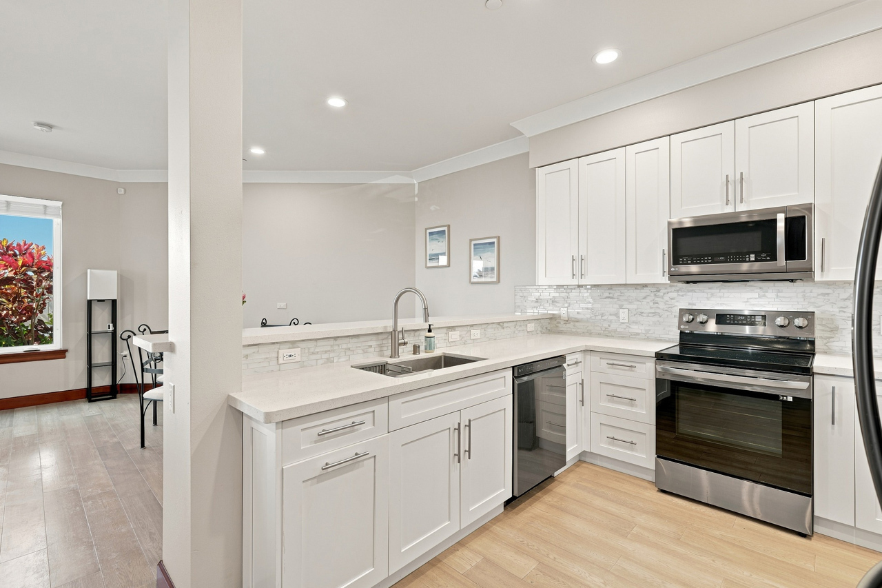 Kitchen: 