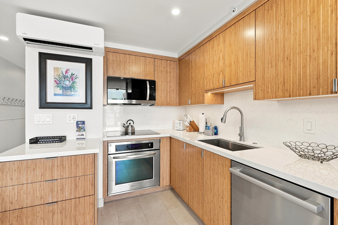 Kitchen: 