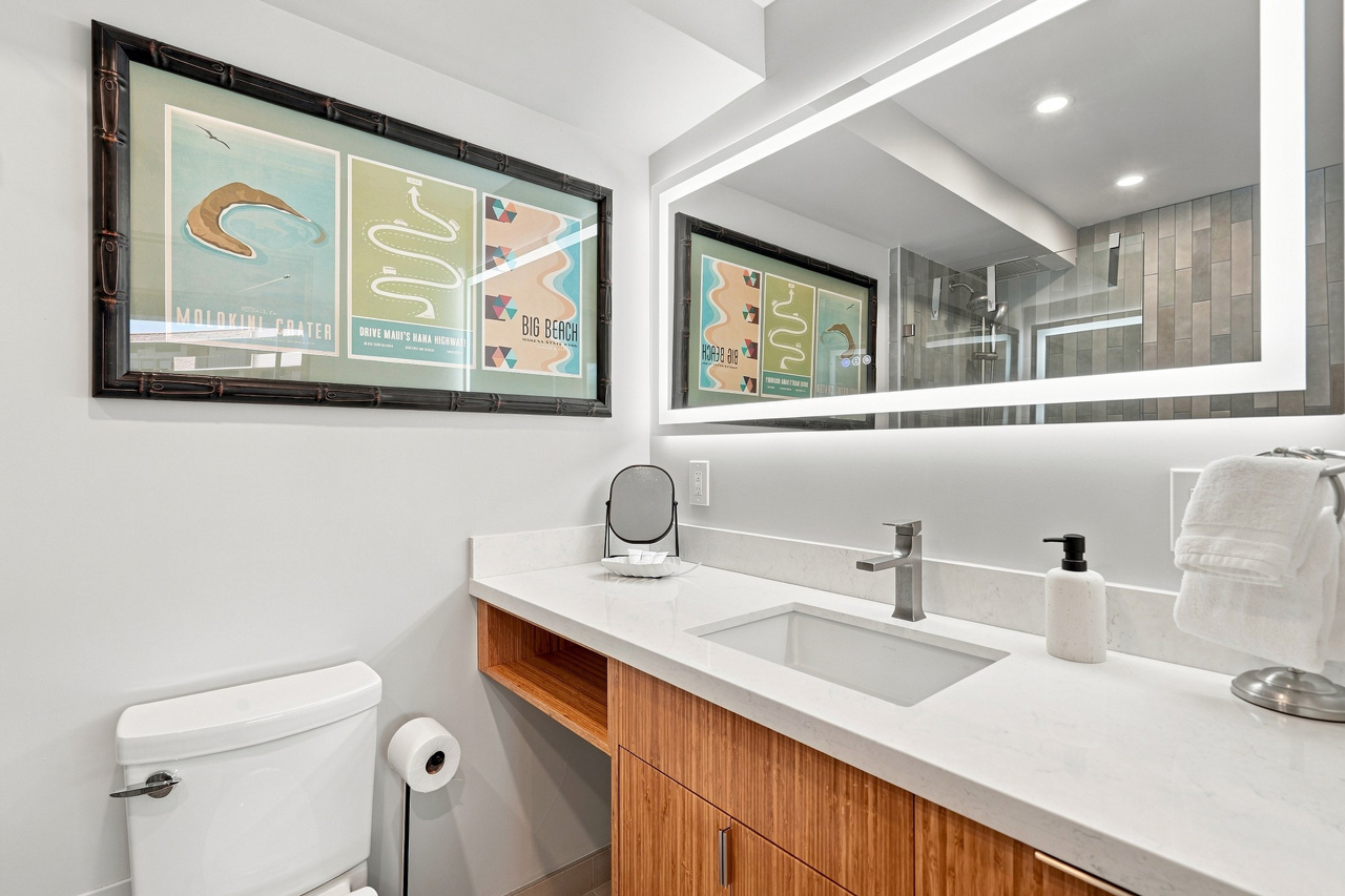 Bathroom 2: 