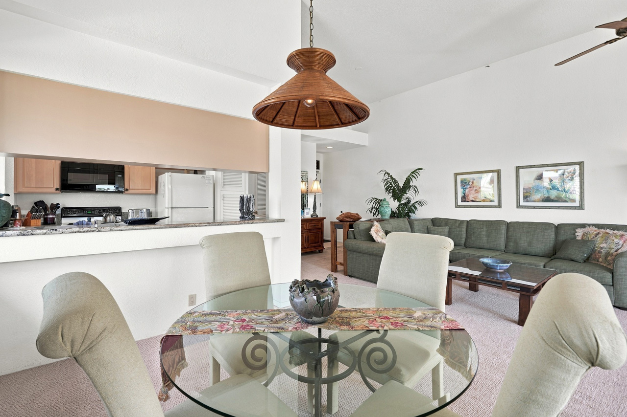 Dining area: 