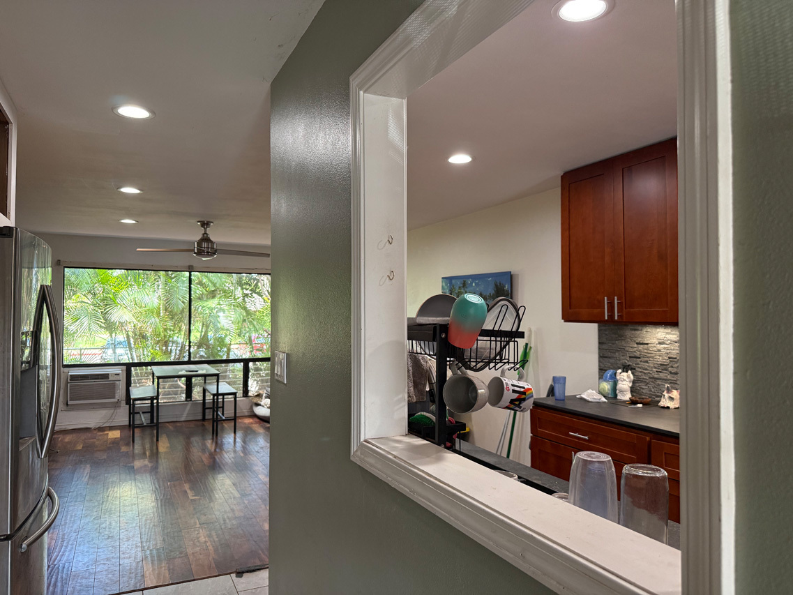 Kitchen: 