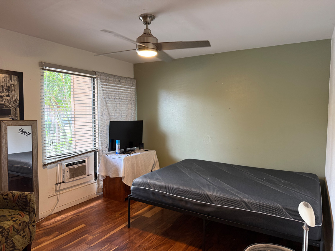 Bedroom 2 & bathroom 2: 