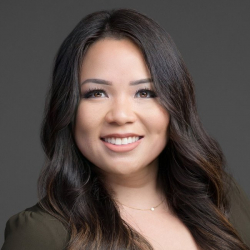 Photo of Marcy Sasada-Paiva