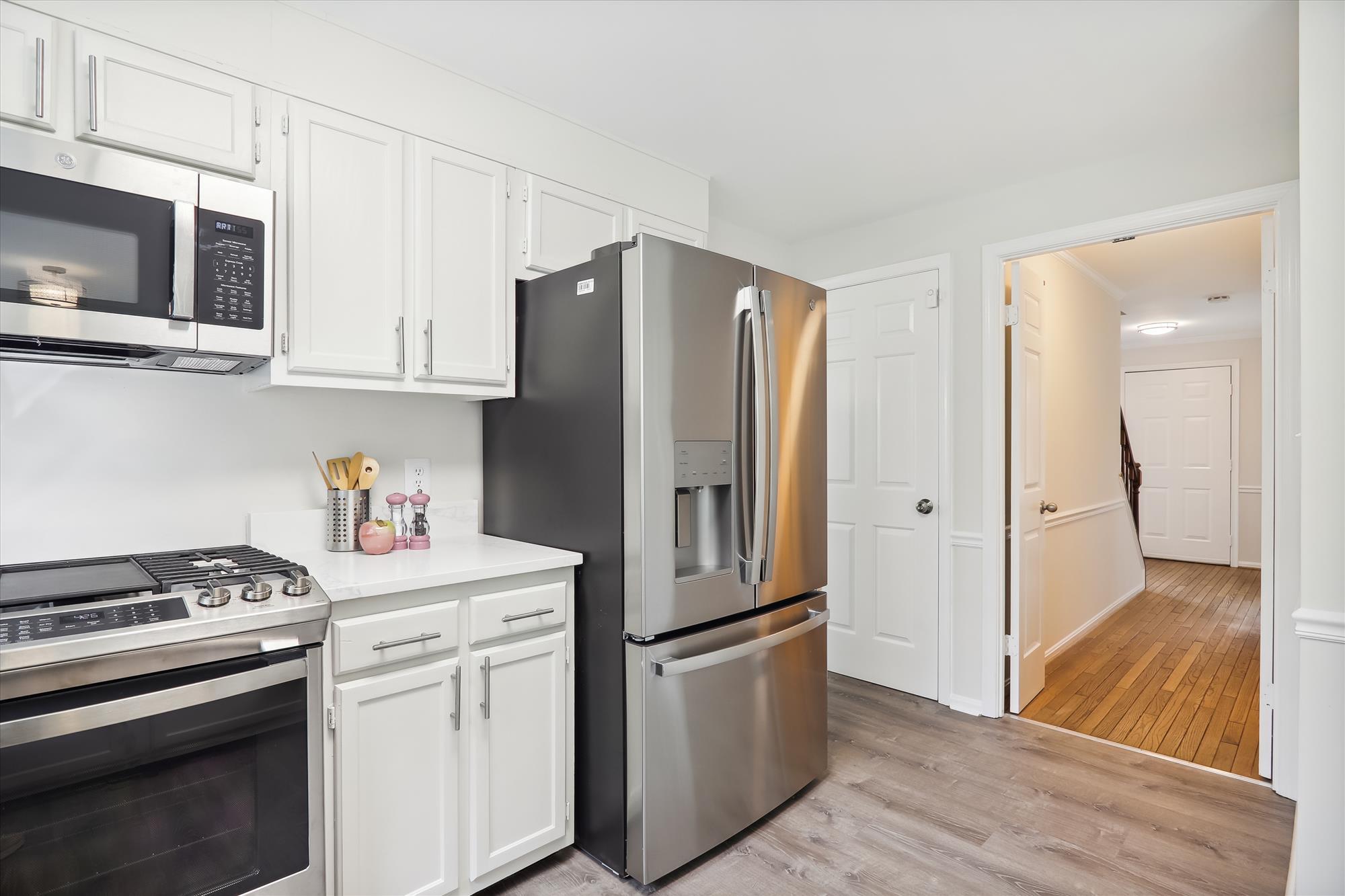 Main Level - Kitchen