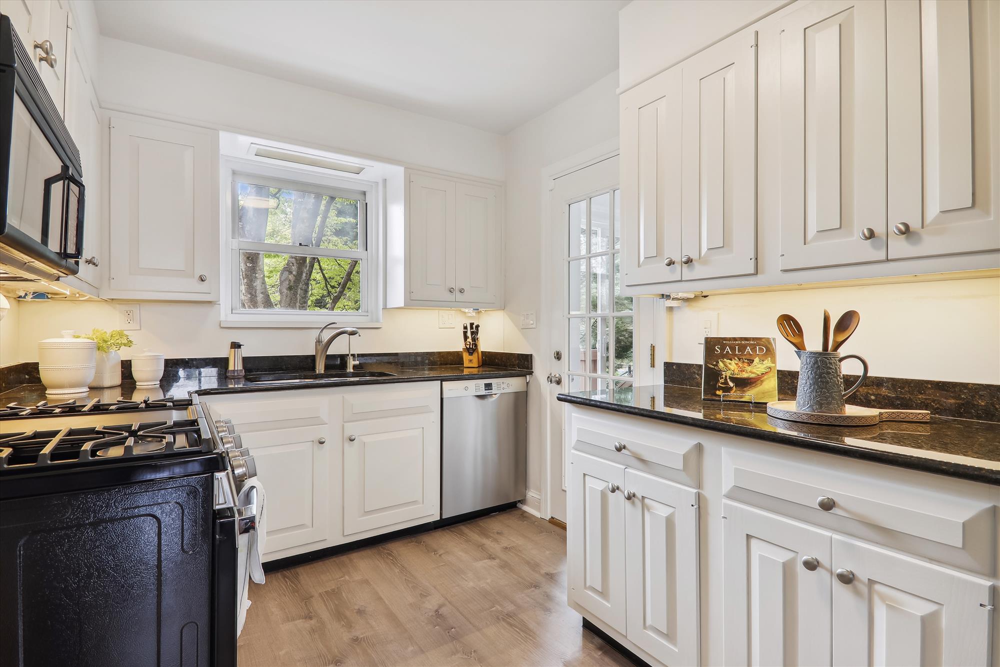 Main Level - Kitchen