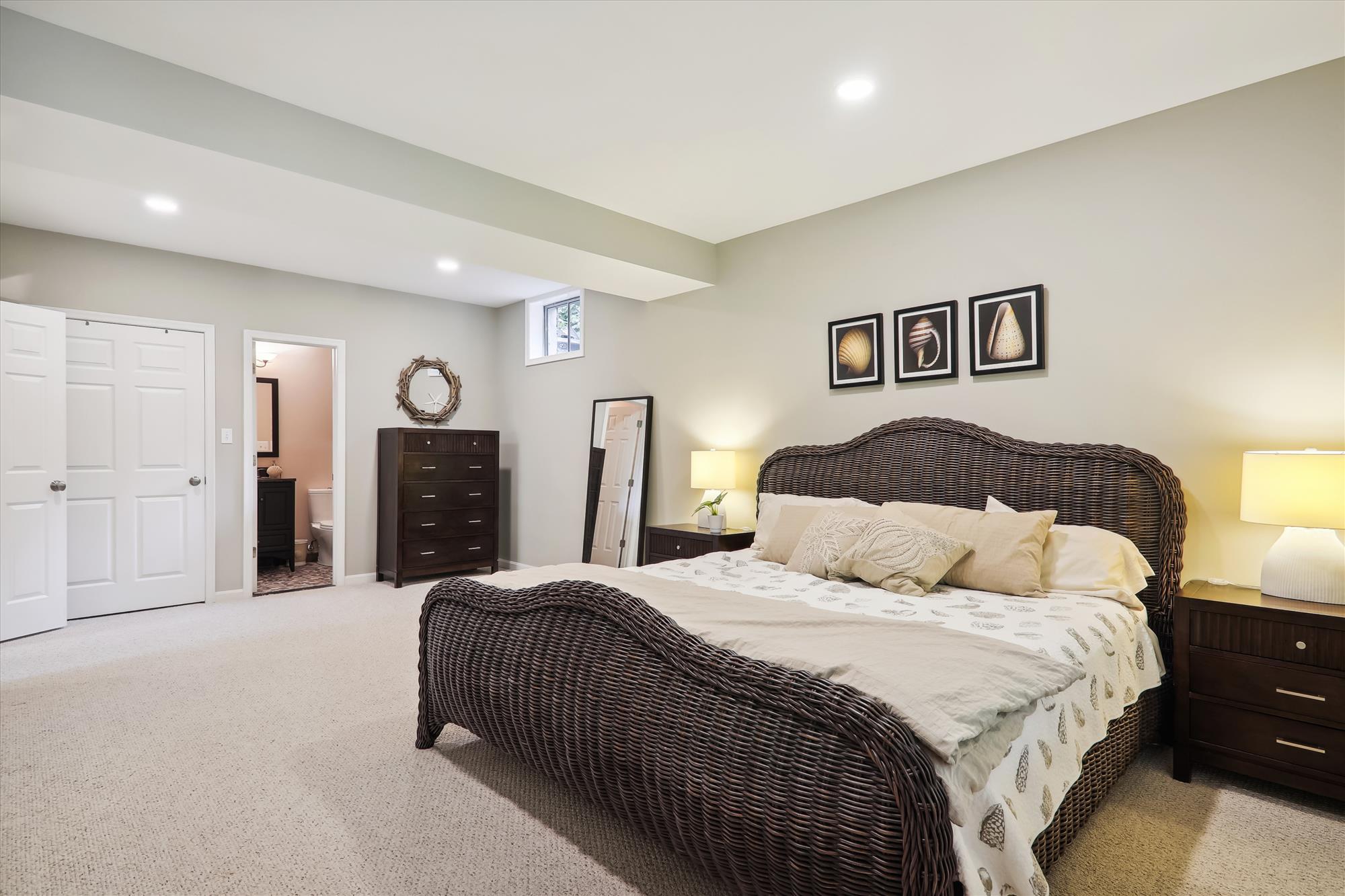 Walk Out Basement - Bedroom