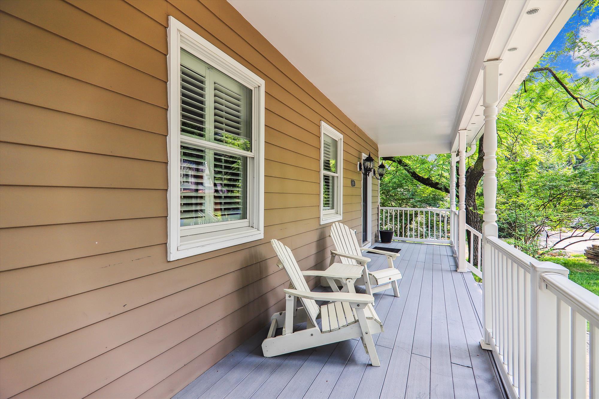 Exterior - Front Porch