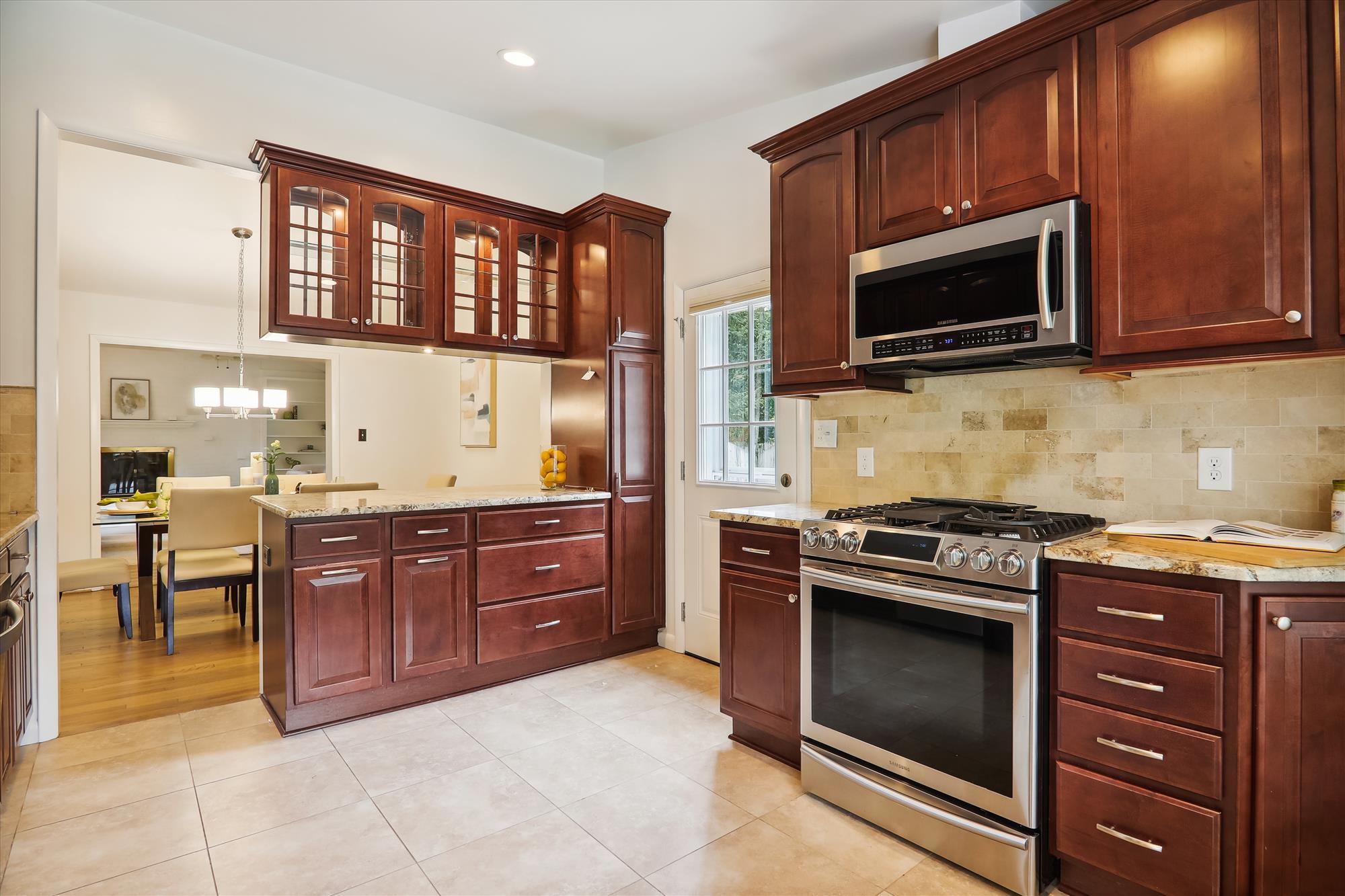 Main Level - Kitchen