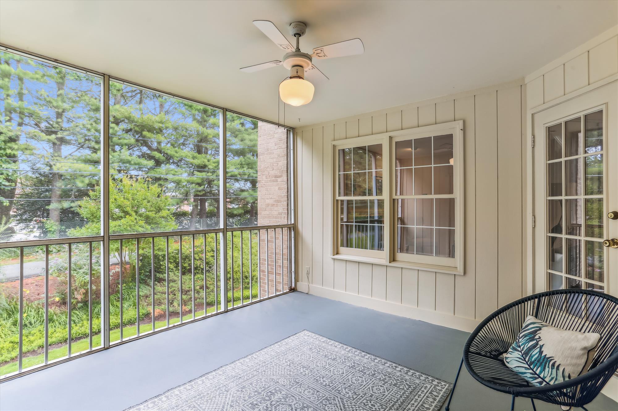 Screened-in Porch