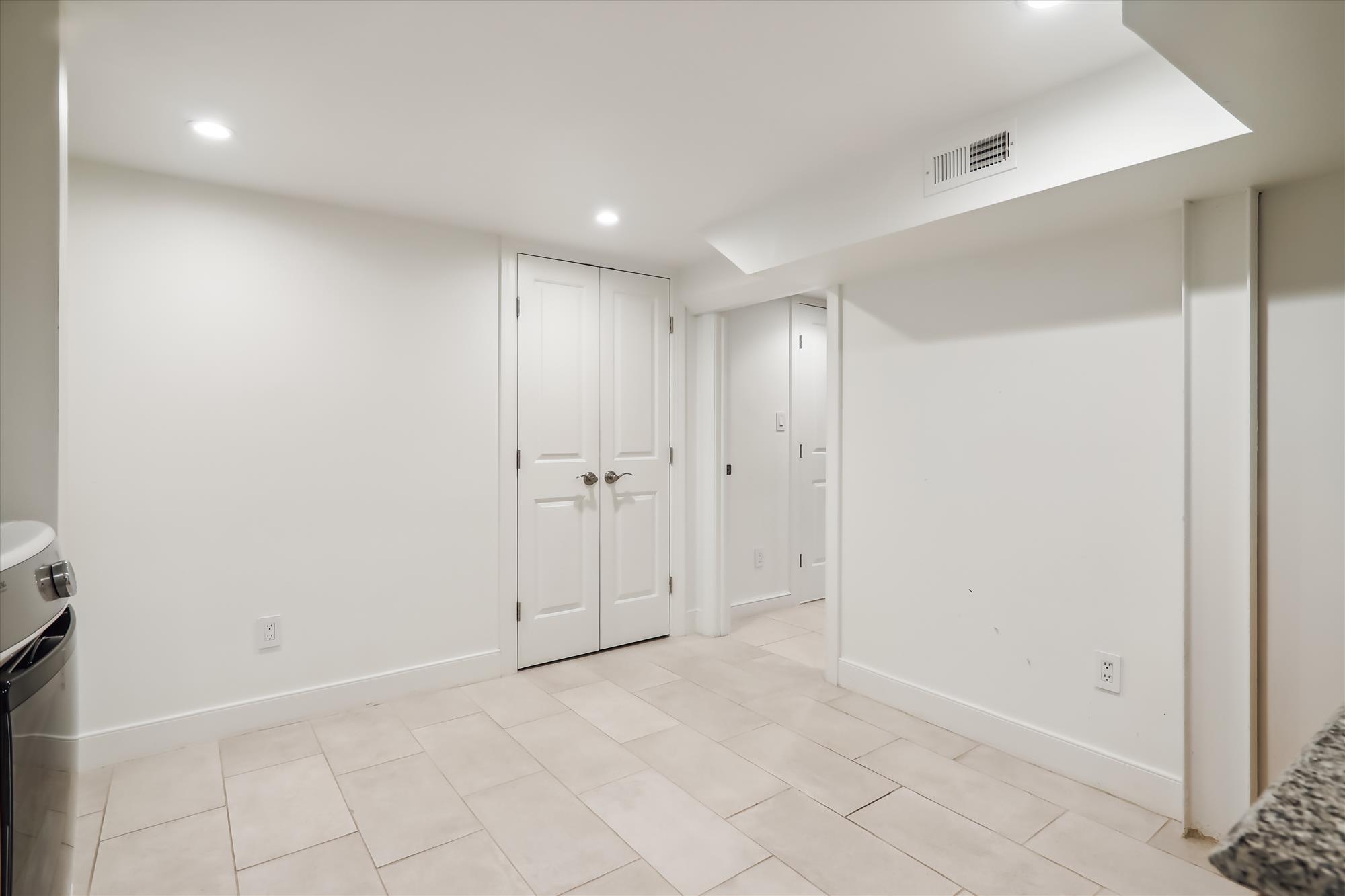 Lower Level - Laundry