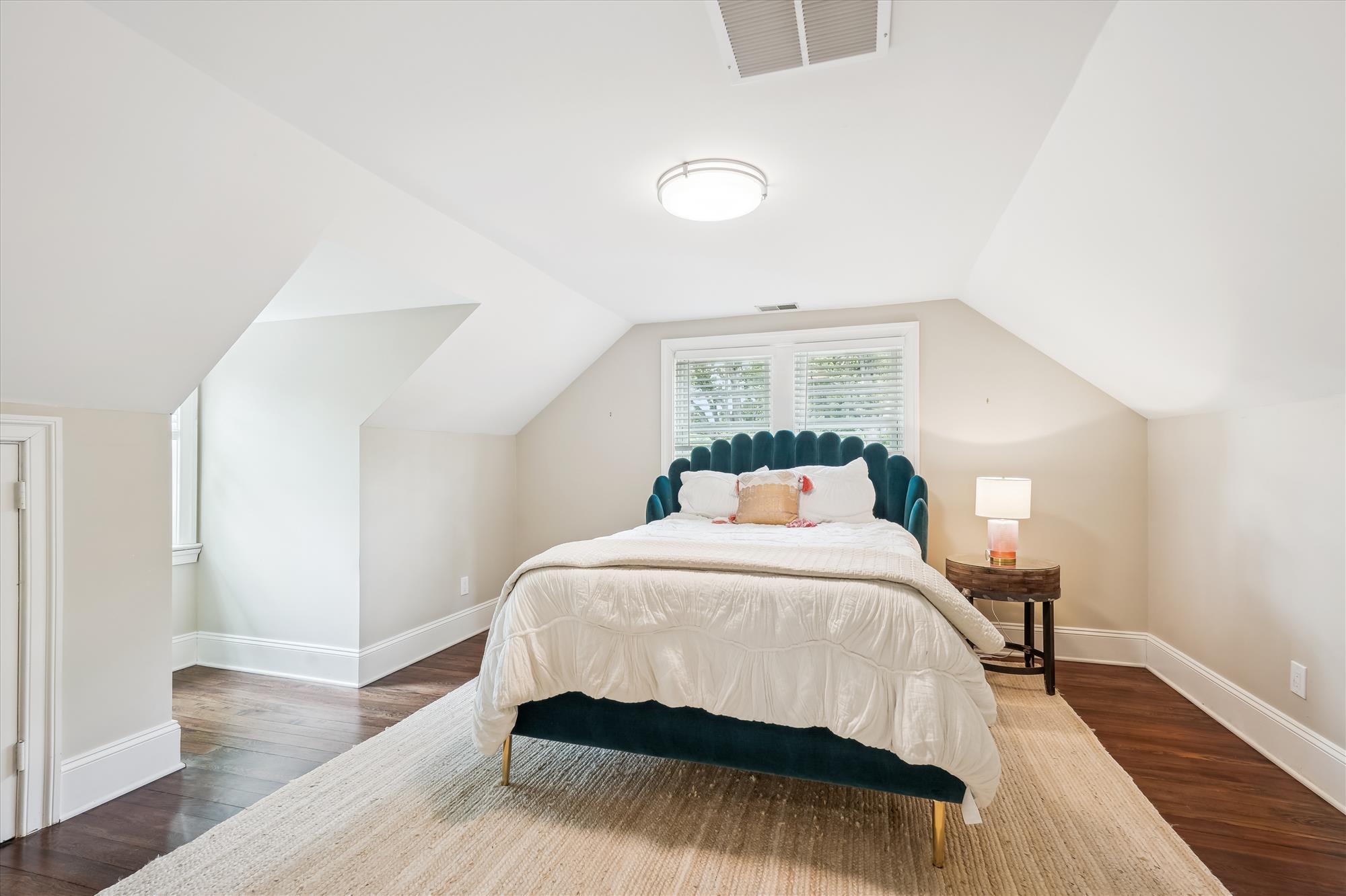 Upper Level - Bedroom