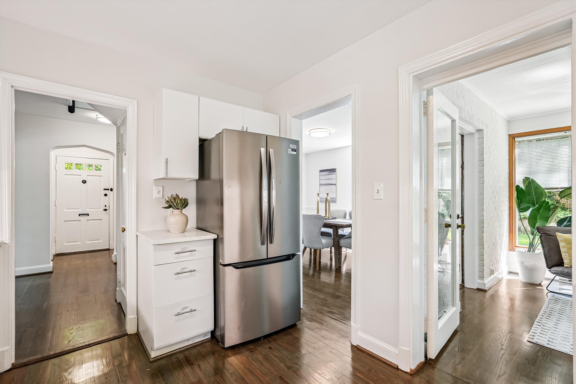 Main Level - Kitchen