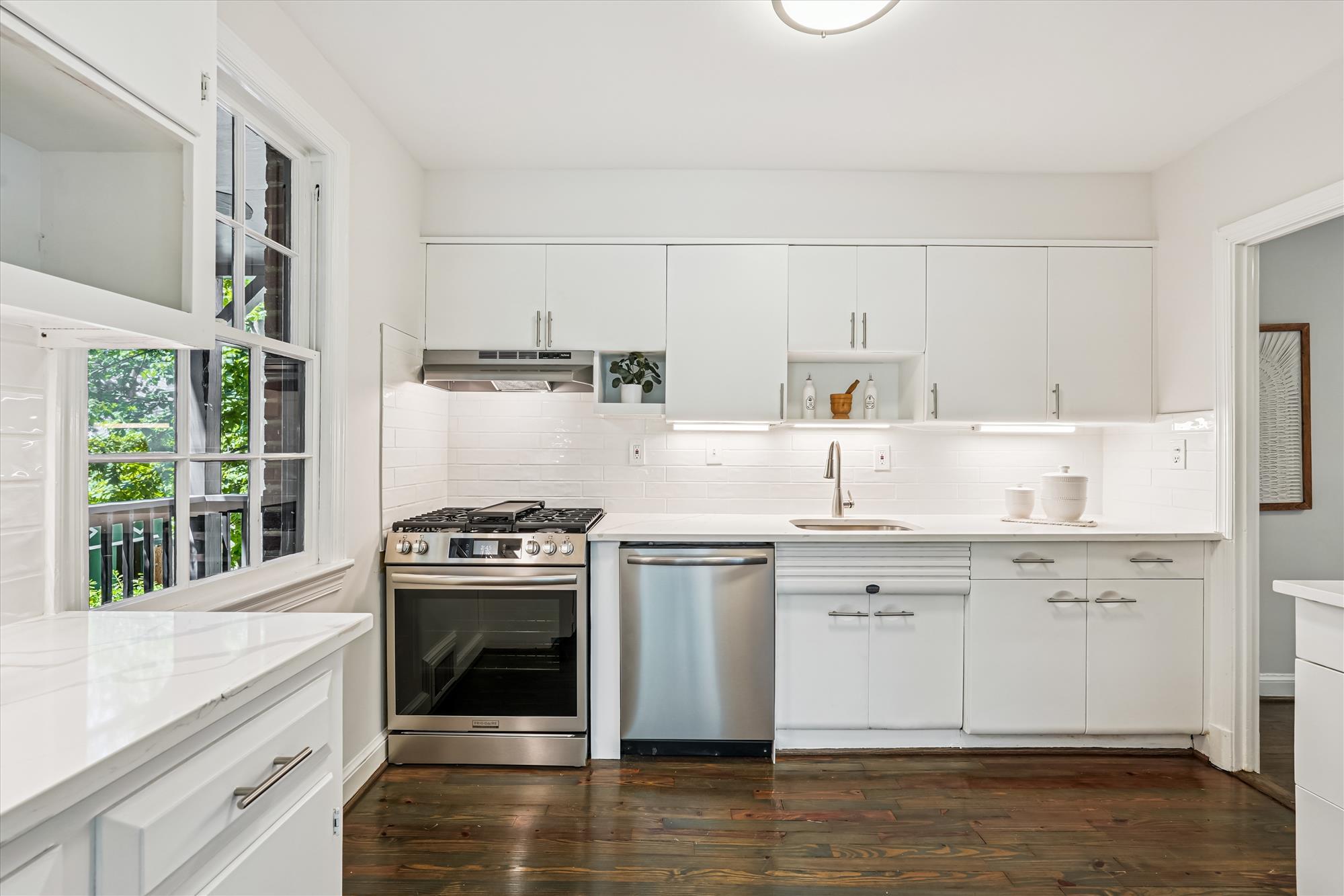 Main Level - Kitchen