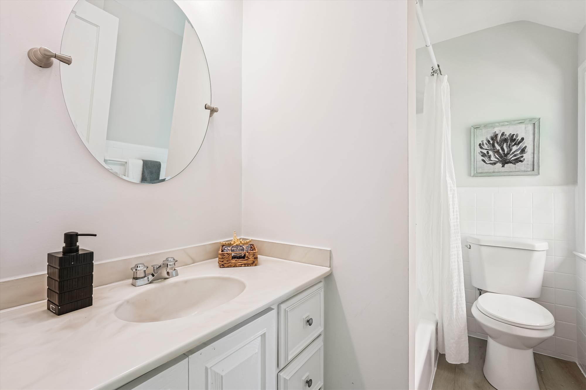 Upper Level - Bathroom