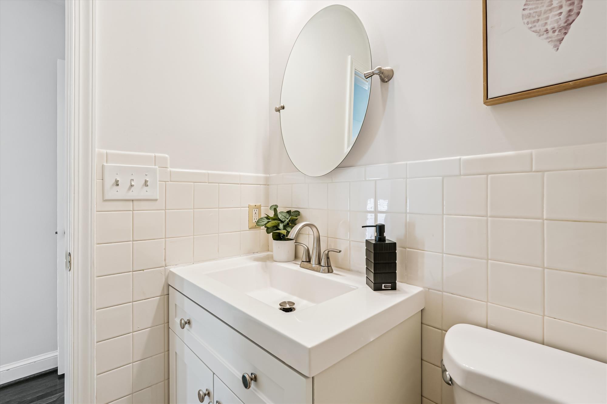 Upper Level - Bathroom