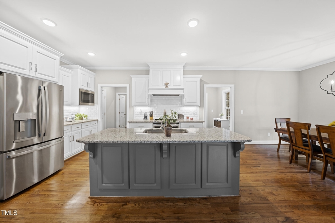 Beautiful kitchen in The Landing At Cooper Fields in Nashville NC